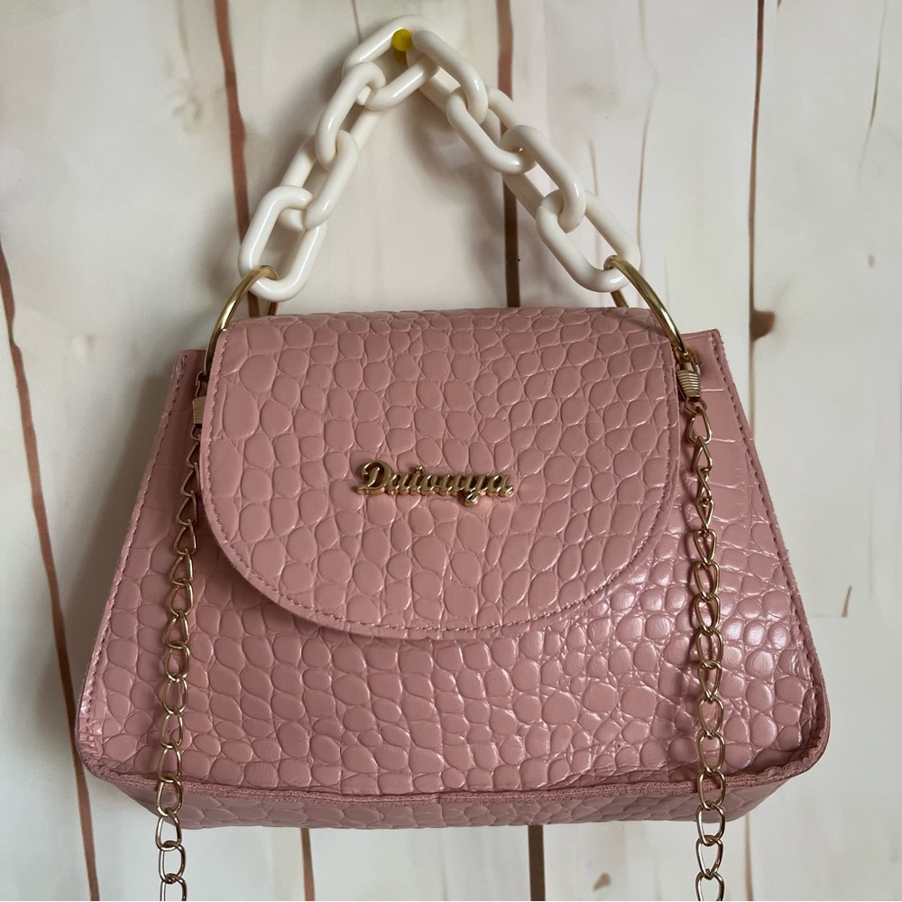 Pink Croc-Embossed Chain Bag - Picture 4 of 8